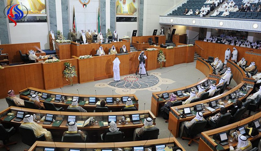 مجلس الأمة الكويتي يبحث تصويت العسكريين في الانتخابات

