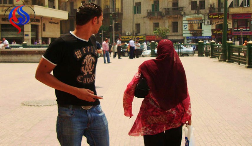 10 نصائح من شرطة مصر للفتيات لتجنب التحرش أثناء احتفال رأس السنة!