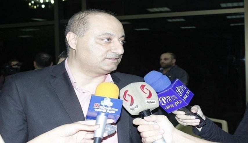 ماذا تعرف عن وزير الإعلام السوري الجديد ؟