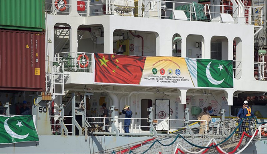 باكستان تعتمد اليوان الصيني بالتعاملات التجارية الثنائية