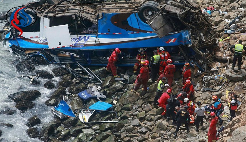 سقوط خونین یک اتوبوس در پرو با 57 سرنشین 