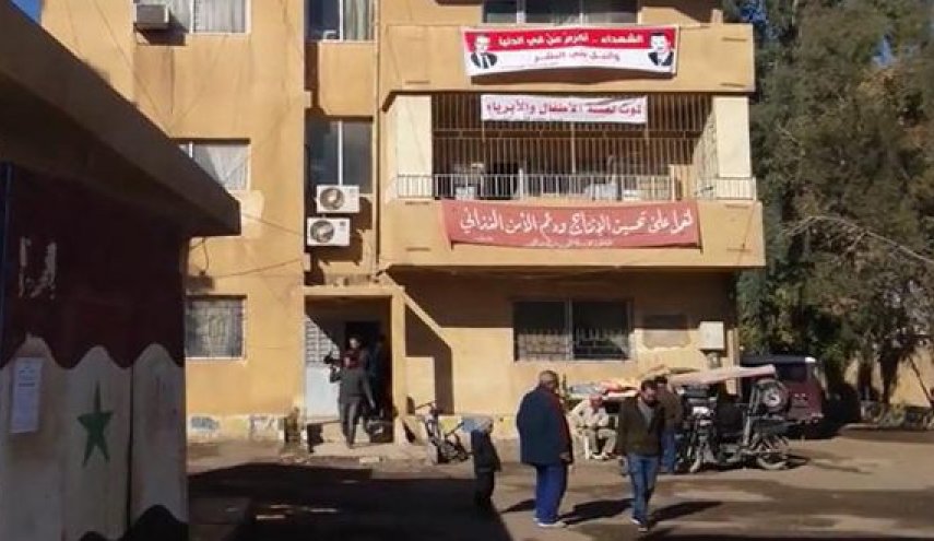 مئات الموظفين يعودون إلى دوائرهم في دير الزور