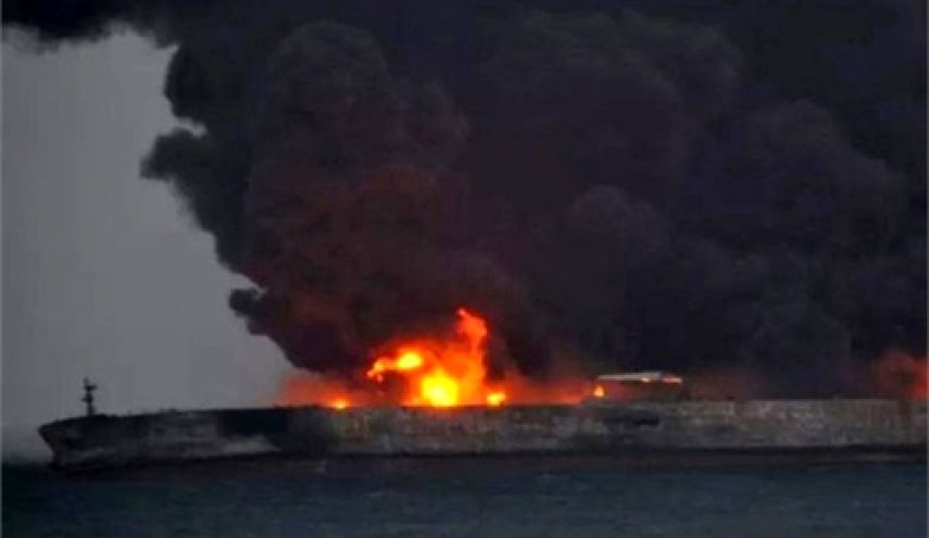 آیا ۳۰ خدمه نفتکش آتش گرفته ایرانی زنده هستند؟ 