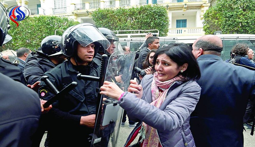 العفو الدولية تطالب بعدم استخدام القوة ضد المتظاهرين التونسيين