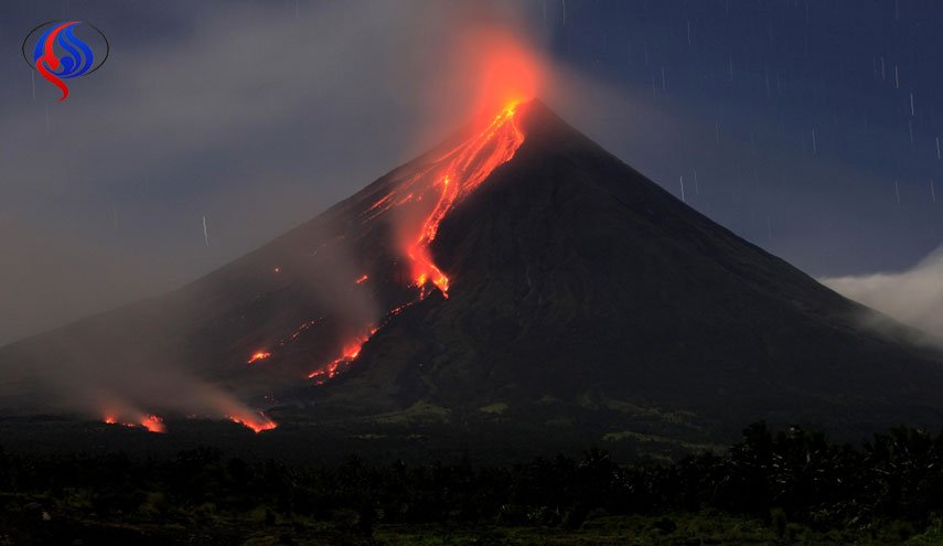 إجلاء سكان في الفلبين بسبب تصاعد رماد من بركان نشط