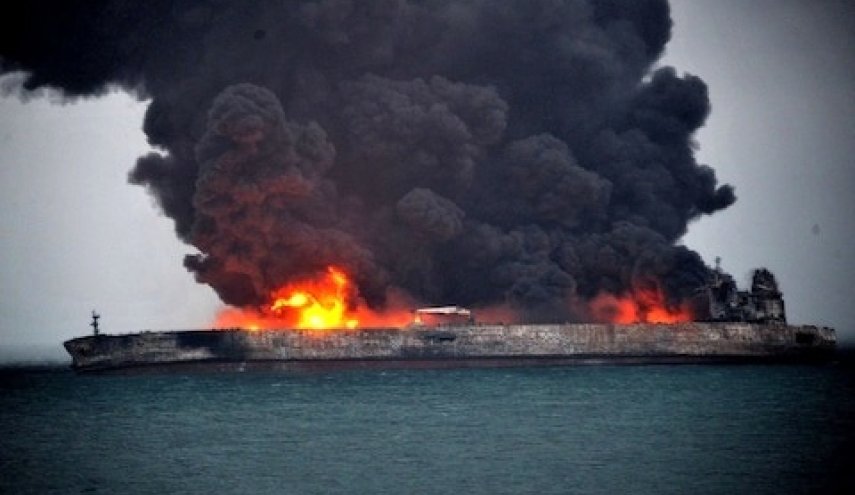 گزارش یک روزنامه آمریکایی از علت تصادف و غرق شدن نفت‌کش ایرانی در آب‌های شرق چین