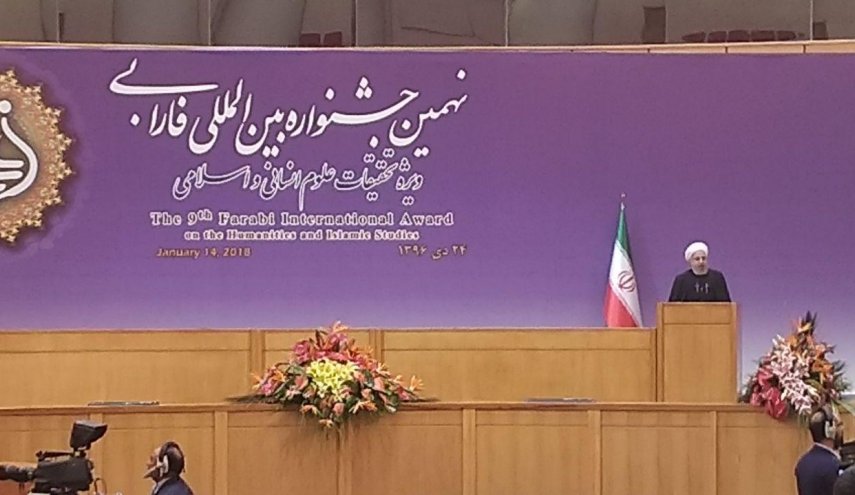 روحاني: العالم رضخ لاحقية ايران بتنمية علومها النووية