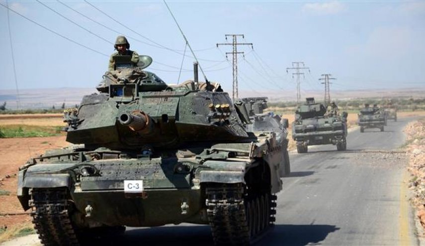 ورود تجهيزات نظامی و نيروهای كمكی ارتش تركيه به مناطق مرزی جنوب اين كشور با سوريه
