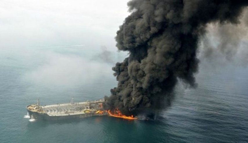 سفارة فرنسا بطهران تعزى أسر ضحايا ناقلة النفط المنكوبة