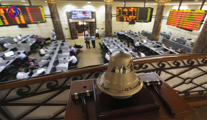البورصة المصرية تنهى تعاملات جلسة بداية الأسبوع بتراجع لكافة المؤشرات