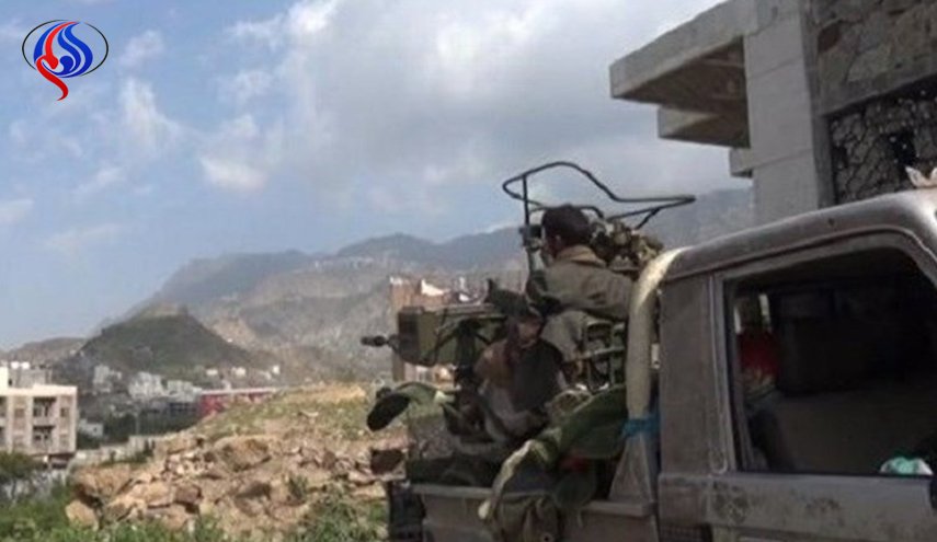 تلفات و خسارات سنگین سعودی ها در حمله نیروهای یمنی در تعز و جوف