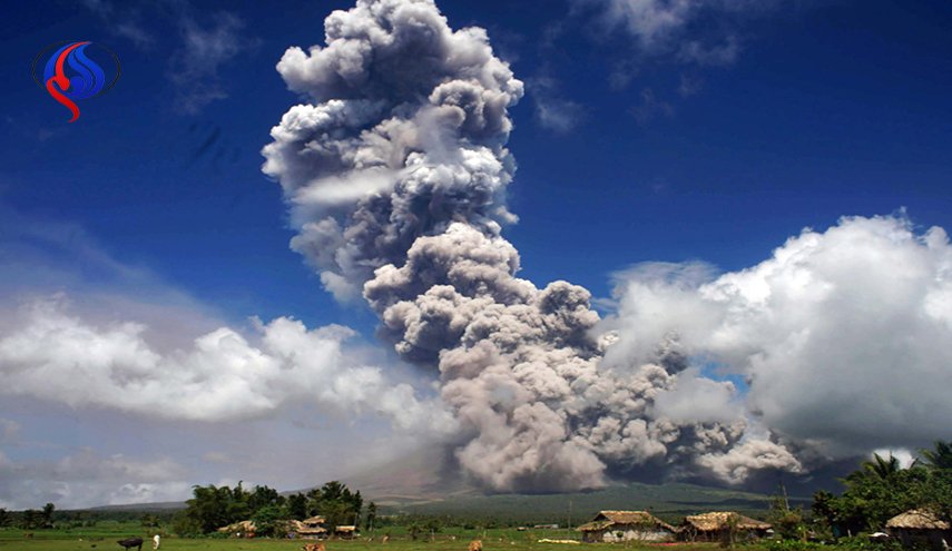 آوارگی ده ها هزار نفر در فیلیپین به علت آتشفشان + تصاویر