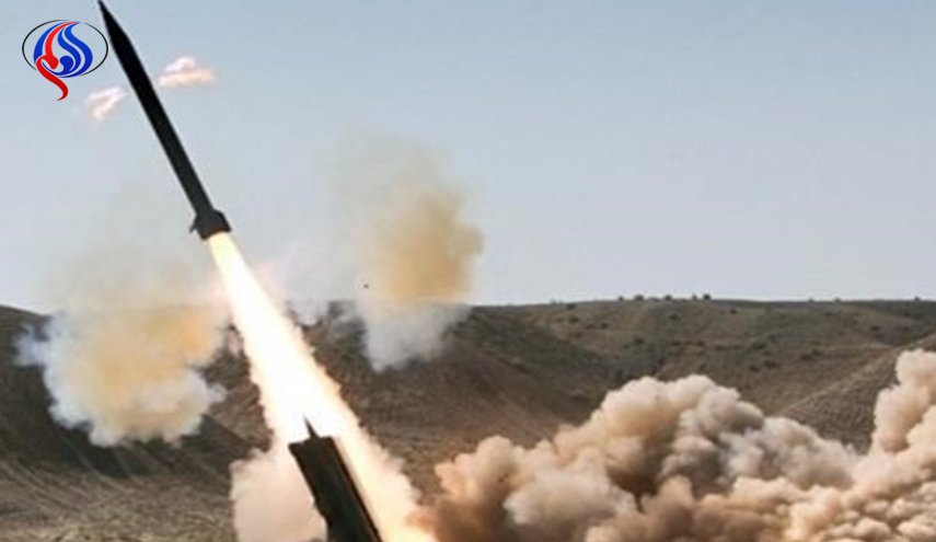 إطلاق صاروخ زلزال 2 على موقع لجنود العدوان السعودي في جيزان