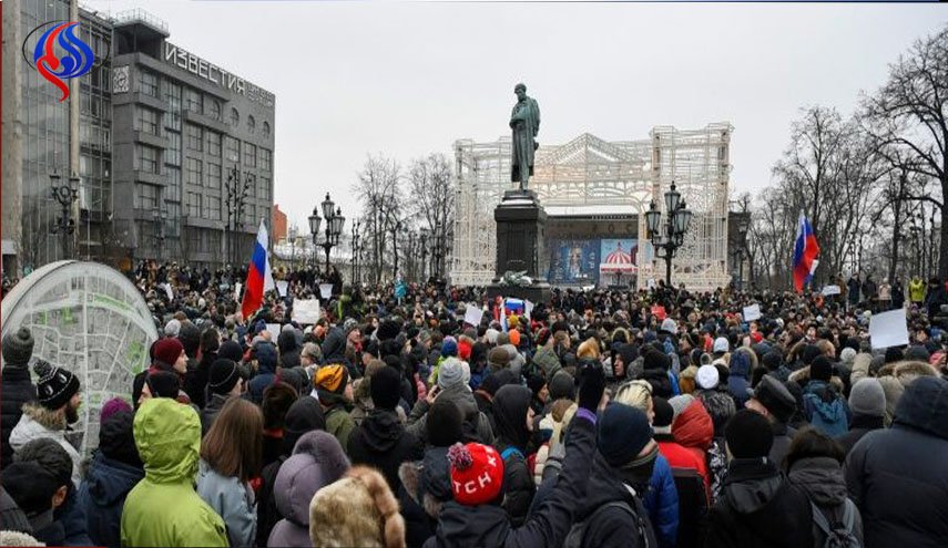 آلاف يتظاهرون ضد بوتين