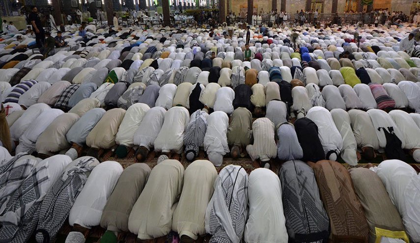 مواقف مثيرة للجدل... داعية سعودي يقدّم مقترحًا “صادمًا”للدخول في المساجد!!