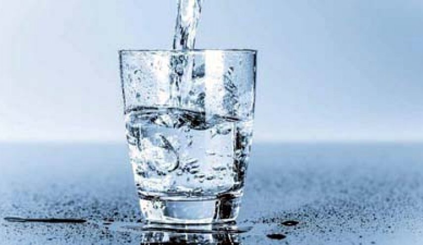 مرض نادر يجبر شاب ألماني على تناول 20 لتر ماء يوميا!