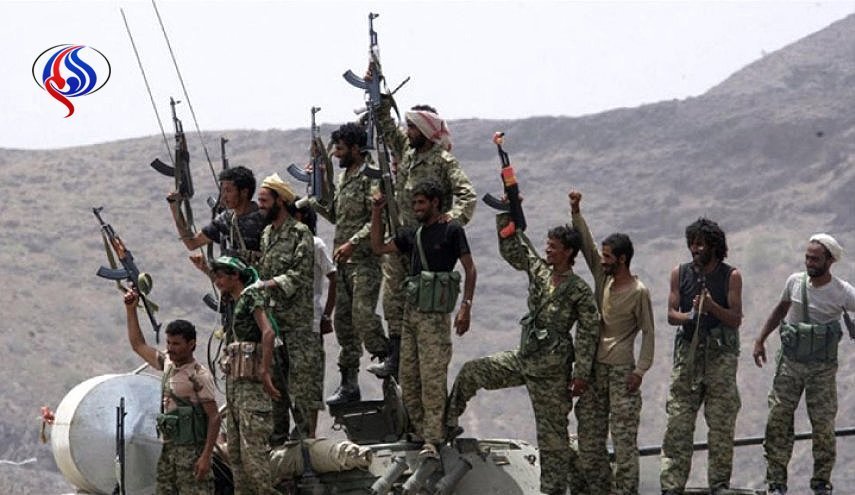 حمله موشکی نیروهای یمنی به مواضع سعودی ها در تعز/ انهدام یک زره پوش اماراتی