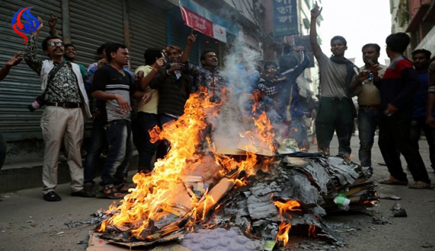 مخالفان در بنگلادش به خیابان ها ریختند + تصاویر