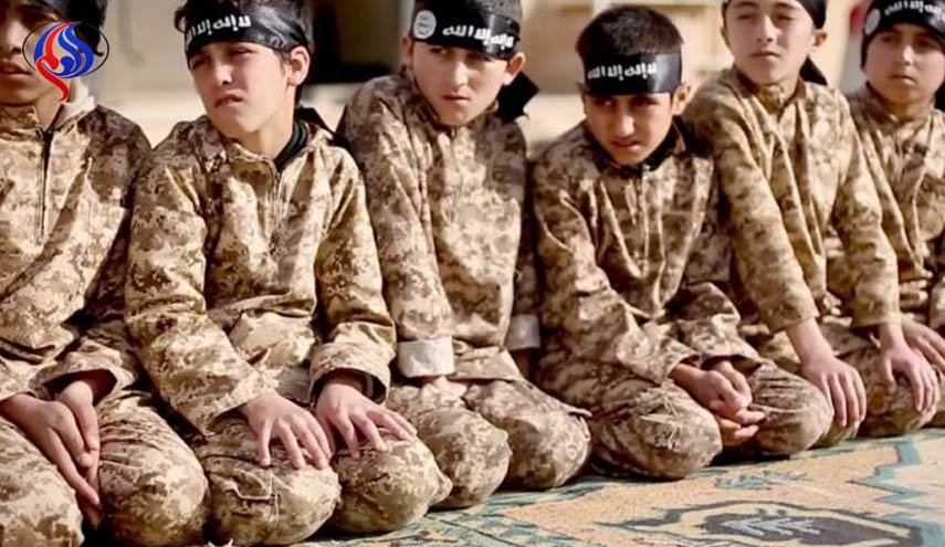 كيف كانت الجماعات المسلحة تجند الأطفال وتستخدمهم في العراق وسوريا؟