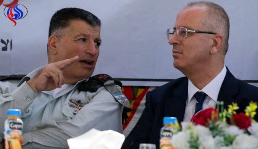 رئيس حكومة السلطة الفلسطينية يلتقي منسق أعمال الاحتلال الاسرائيلي