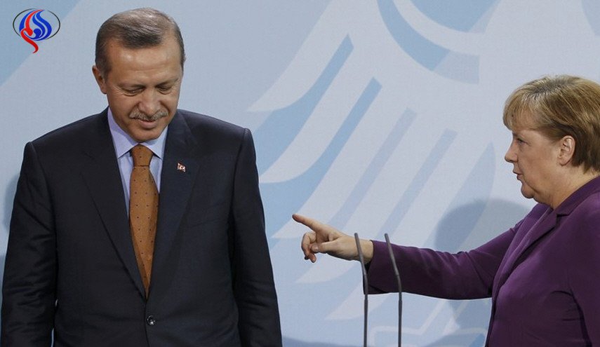 ميركل ترهن عودة علاقات بلادها مع تركيا بهذا الشرط!