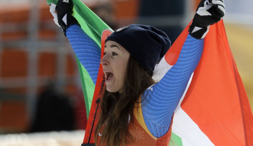غوجيا اول ايطالية تحرز ذهبية الانحدار في التزلج الالبي
