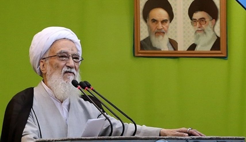 امام جمعة طهران يدعو الحكومة الى اتخاذ خطط اقتصادية ناجعة