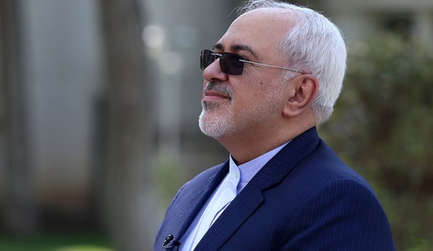 ظریف، ایران را به مقصد اروپای شرقی ترک کرد
