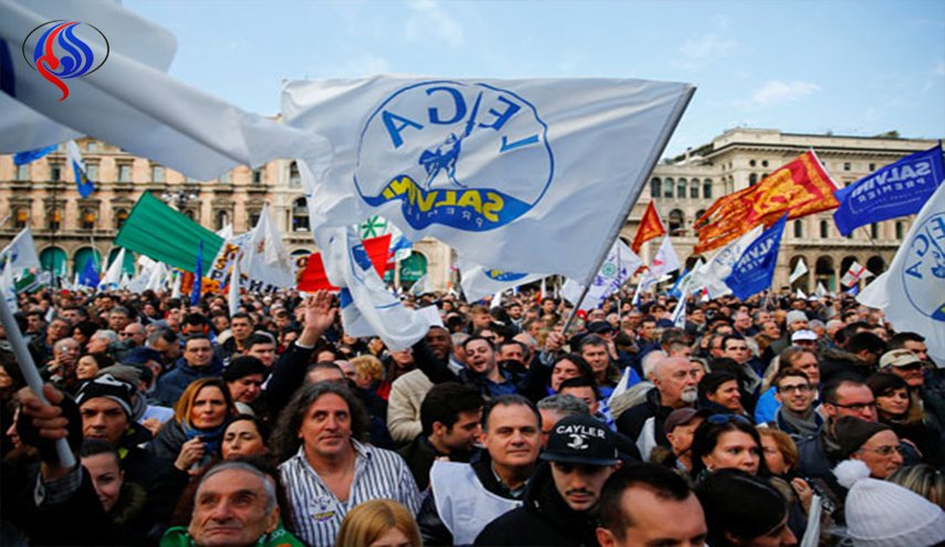 بالصور.. مئات الإيطاليين يتظاهرون ضد العنصرية والفاشية