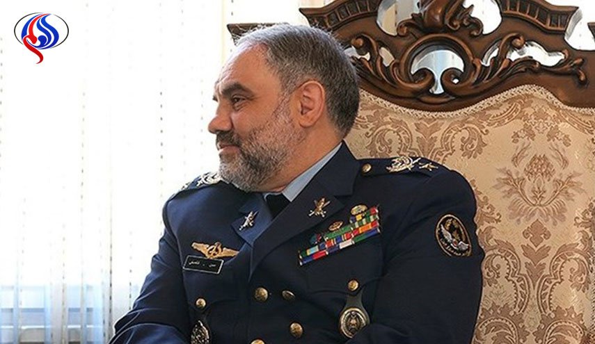 قائد سلاح الجو في الجيش الايراني يصل الى اسلام آباد