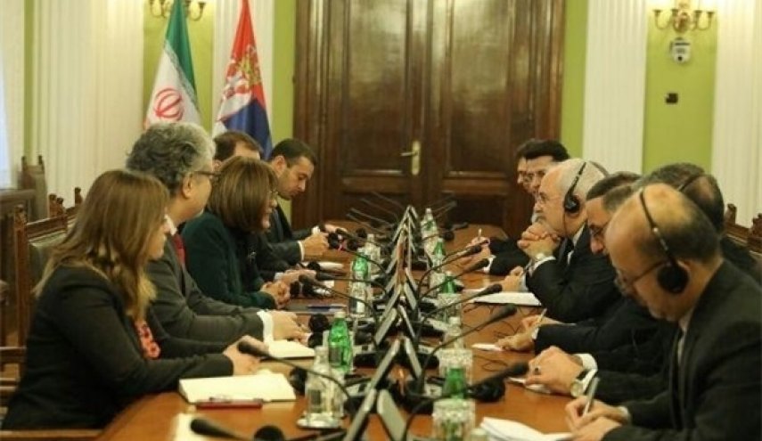 ظريف: ايران عازمة على تطوير علاقاتها مع صربيا في جميع المجالات