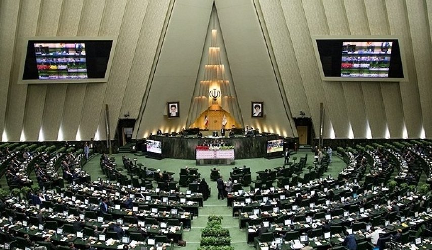 البرلمان يقر مشروع ميزانية العام الايراني القادم بصورة نهائية