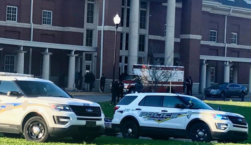 مقتل طالب وإصابة آخرين جراء إطلاق نار في مدرسة بولاية ألاباما