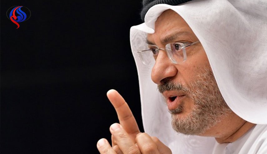  قرقاش يكشف رأي الشيخ زايد بإزاحة أمير قطر السابق أبيه