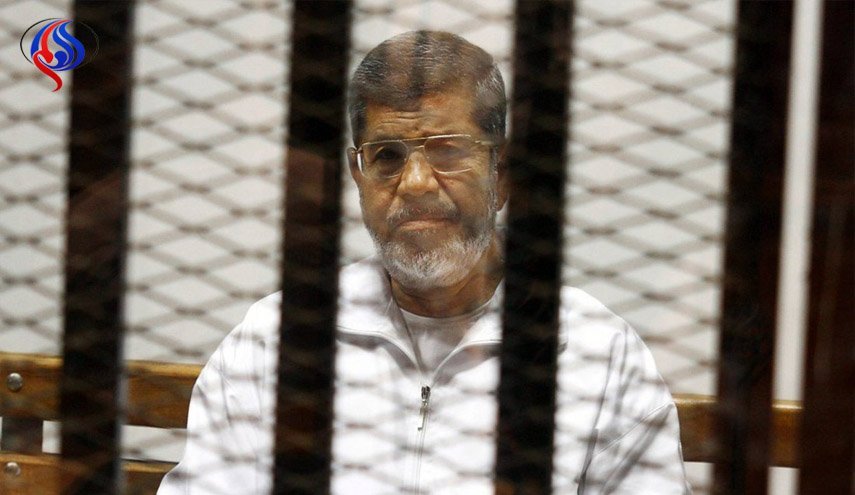 نجل مرسي:  لم ندوَّل حالة والدي الصحية 