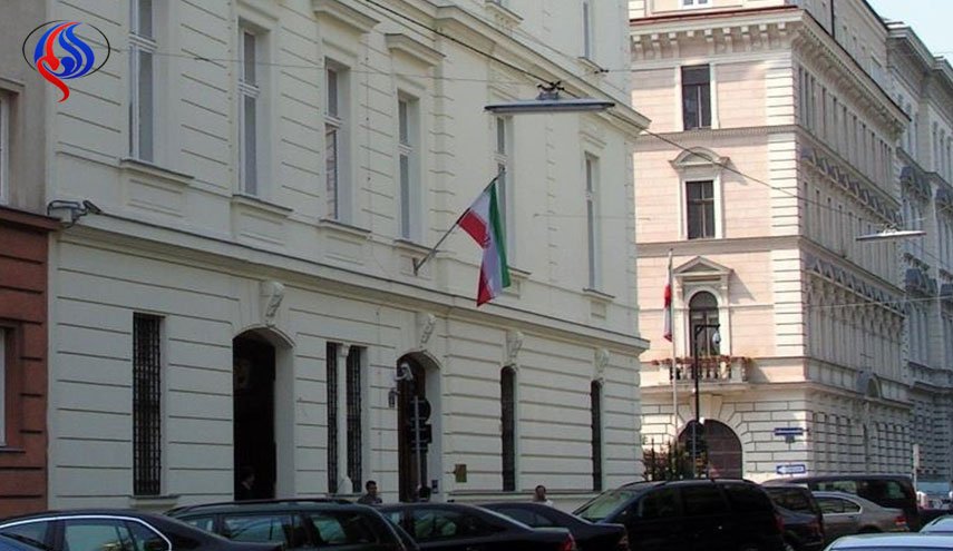 هجوم بسكين امام مقر اقامة سفير ايران بفيينا ومقتل المنفذ