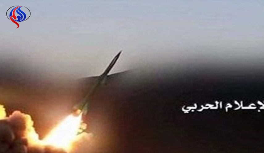 عملية نوعية وقصف صاروخي يستهدف العدوان السعودي ومرتزقته بعسير