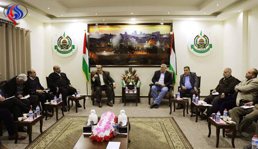 الفصائل الفلسطينية تدعو عباس لعدم فرض عقوبات جديدة ضد غزة