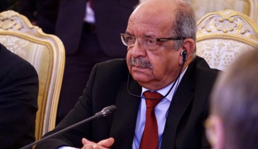 الجزائر تستنكر الهجمات الصاروخية على الرياض وتتناسى عدوانها