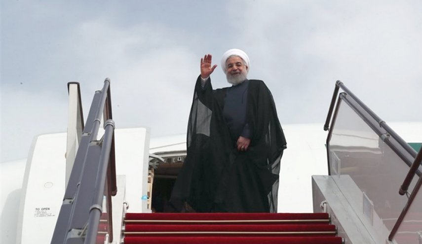 روحاني يعود الى طهران منهيا زيارة لتركمنستان وأذربيجان