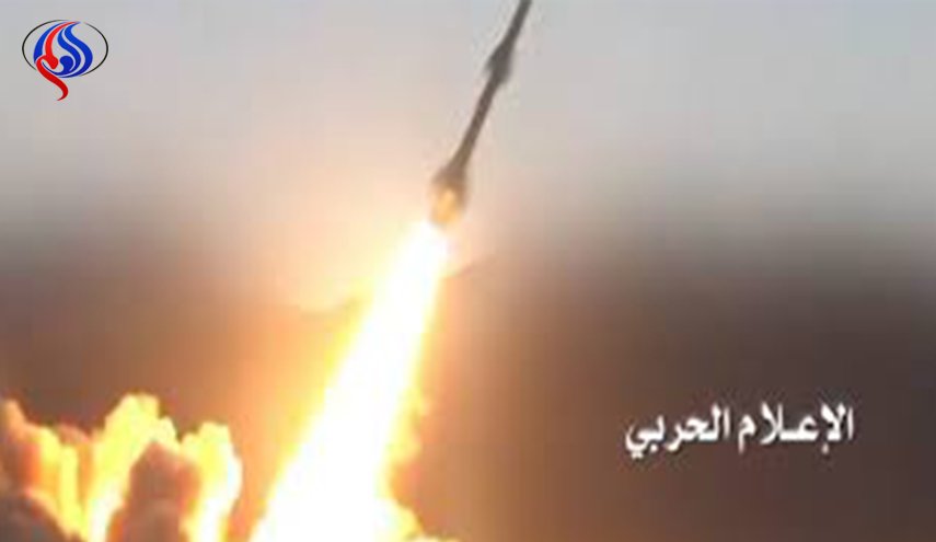 صاروخ غراد يمني على تجمعات العدوان بلحج ومصرع اماراتيين بالبيضاء 
