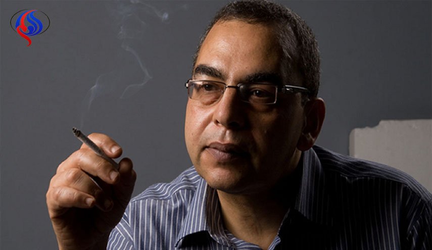 مصر تودع الكاتب أحمد خالد توفيق 
