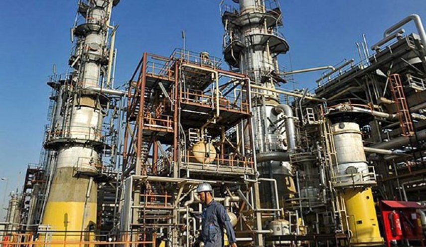 مفاوضات مع شركات اجنبية لتطوير حقول نفطية ايرانية في ايلام 