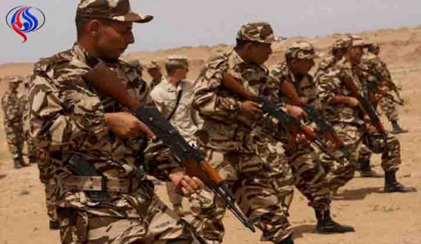 قائد اركان الجيش الجزائري يتفقد ناحية وهران العسكرية