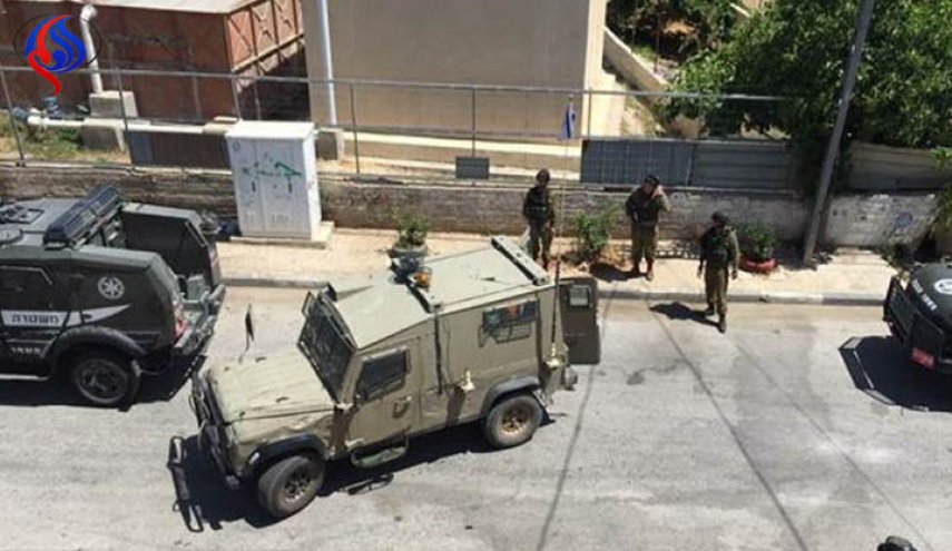 قوات الاحتلال تعتقل 8 فلسطينيين من الضفة والقدس المحتلتين