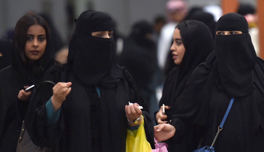 5 أشياء لا تزال محظورة على النساء في السعودية