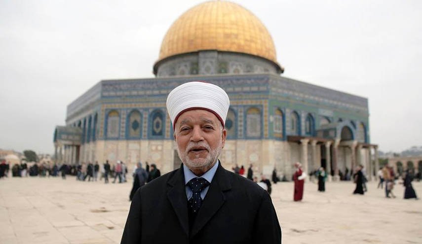 مفتي القدس يحرم تسهيل تمليك أرض فلسطين للأعداء