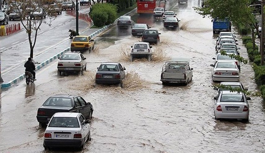 6 محافظات ايرانية تغمرها مياه السيول والفيضانات