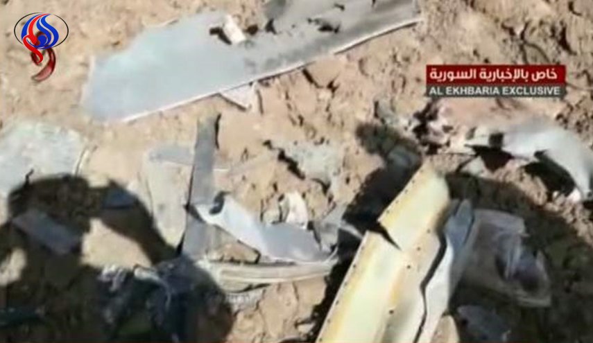 بالصور.. أحد صواريخ العدوان التي اعترضتها سوريا في حمص