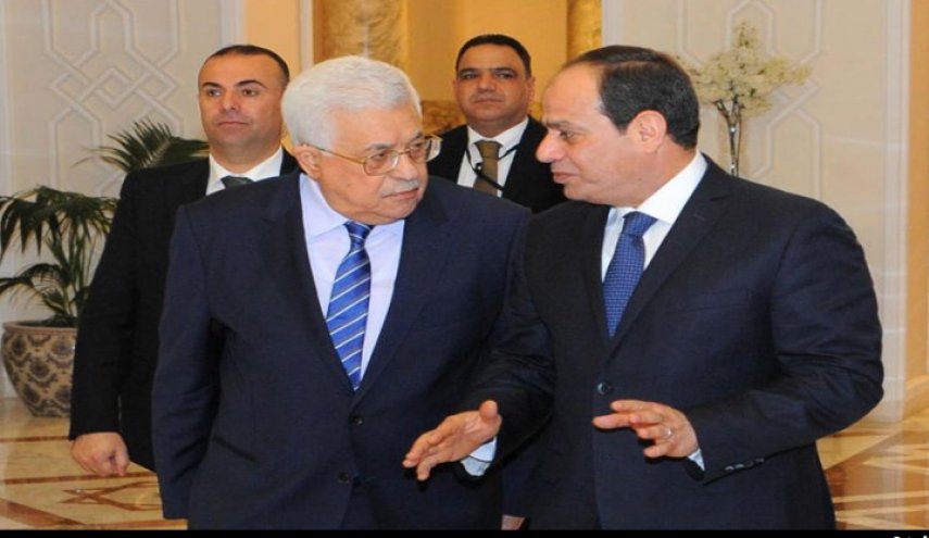 عباس يبحث مع السيسي آخر التطورت قبل بدء القمة العربية